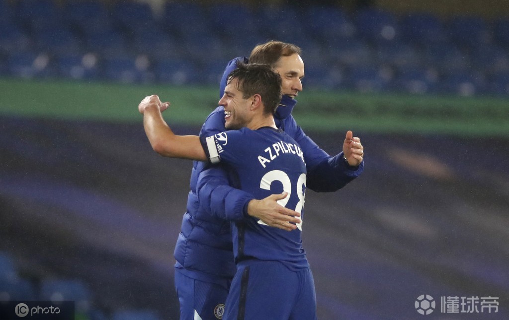 休斯顿火箭四强战险胜马德里竞技，欧文砍下35记关键球，全场沸腾的简单介绍